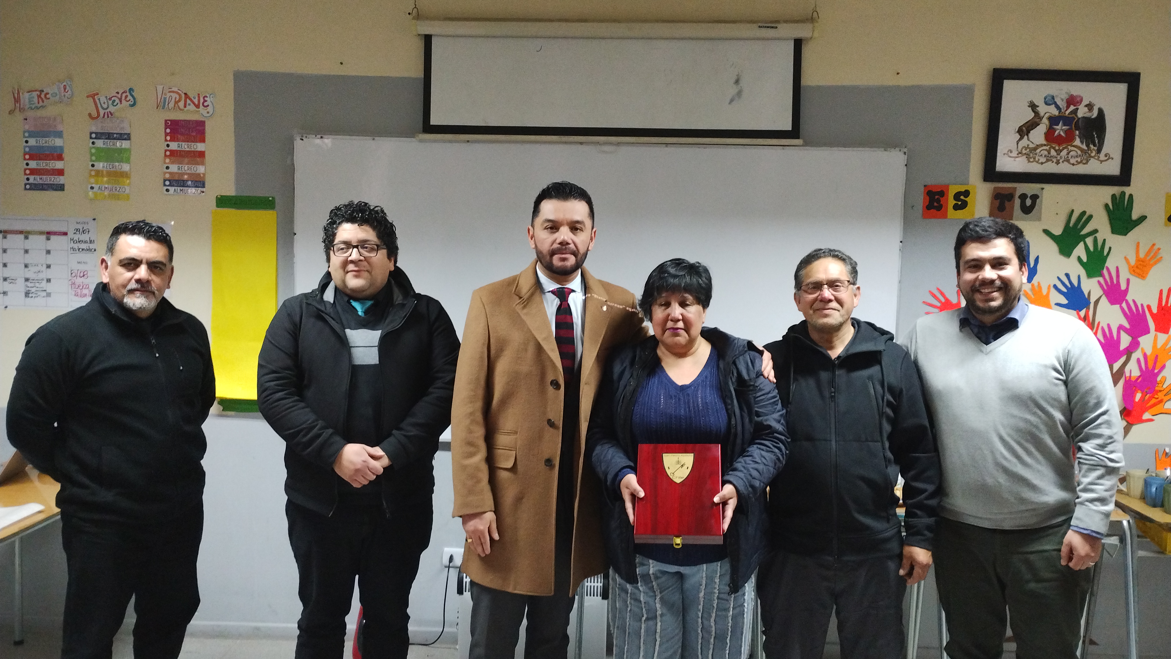 conmemoración ex presidenta de padres, entrega de galardón.